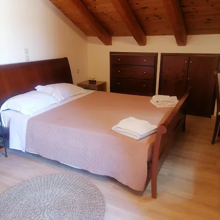 Authentic In Fiscardo Apartment *