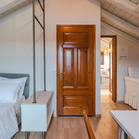 Authentic In Fiscardo فيسكاردو