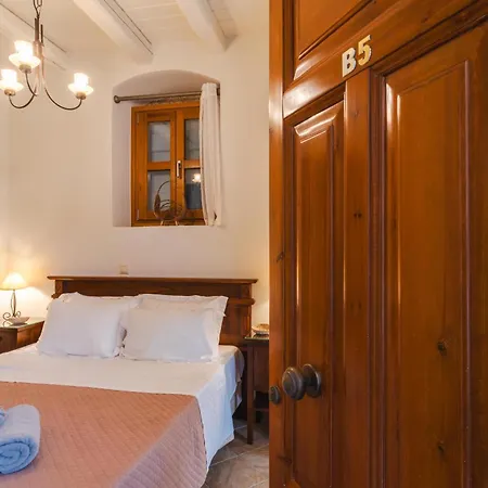 Daire Authentic In Fiscardo *