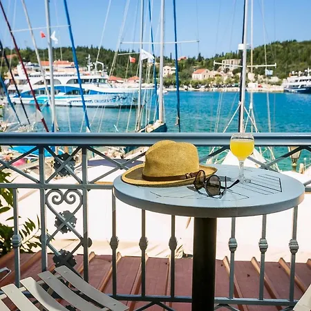 Authentic In Fiscardo Apartment *