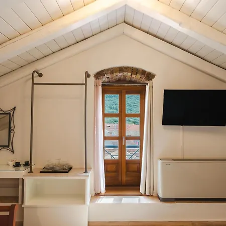 Daire Authentic In Fiscardo *