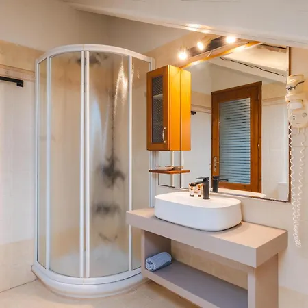 Authentic In Fiscardo Apartment *